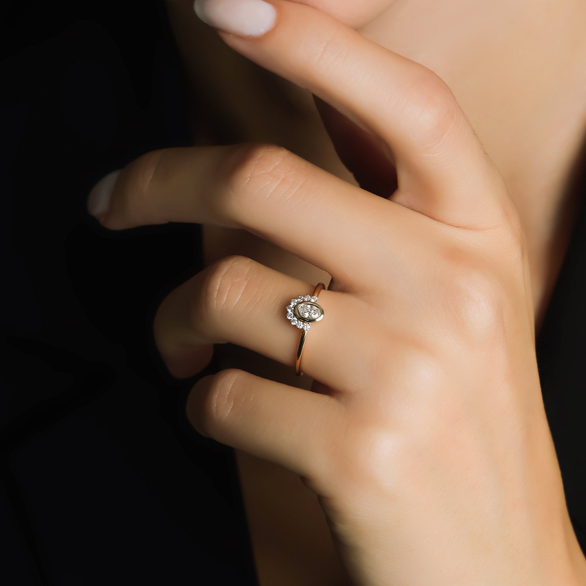 0.38 Karat Oval Kesim GIA/HRD Sertifikalı Pırlanta Tektaş Yüzük - RNF0335 | Tektaş Pırlanta | Ronaff Pırlanta | Tektaş Yüzük, Pırlanta Yüzük, Kolye, Küpe