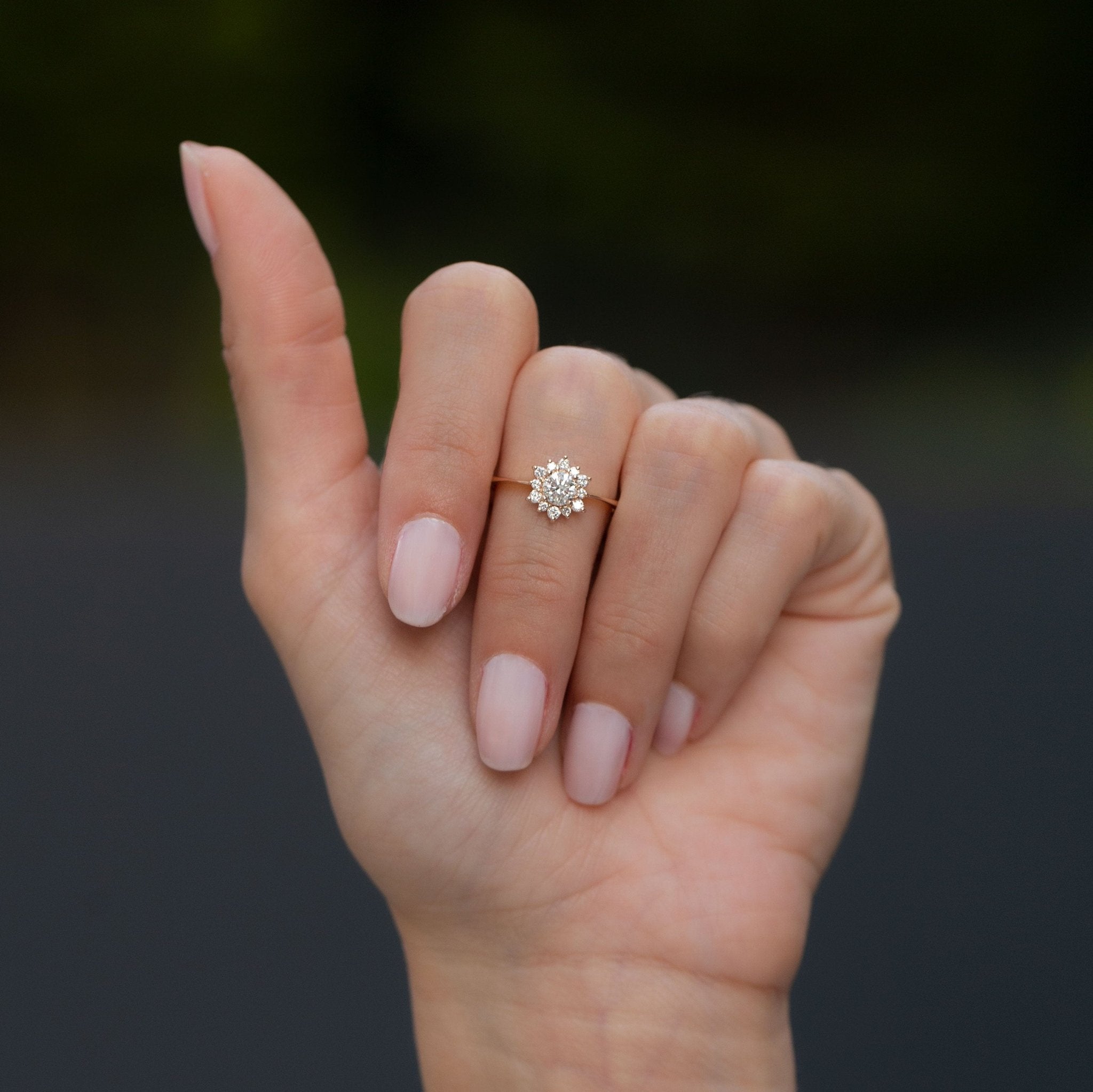 0.48 Karat Yuvarlak Kesim GIA/HRD Sertifikalı Çiçek Pırlanta Yüzük - RNF0225 | Tektaş Pırlanta | Ronaff Pırlanta | Tektaş Yüzük, Pırlanta Yüzük, Kolye, Küpe