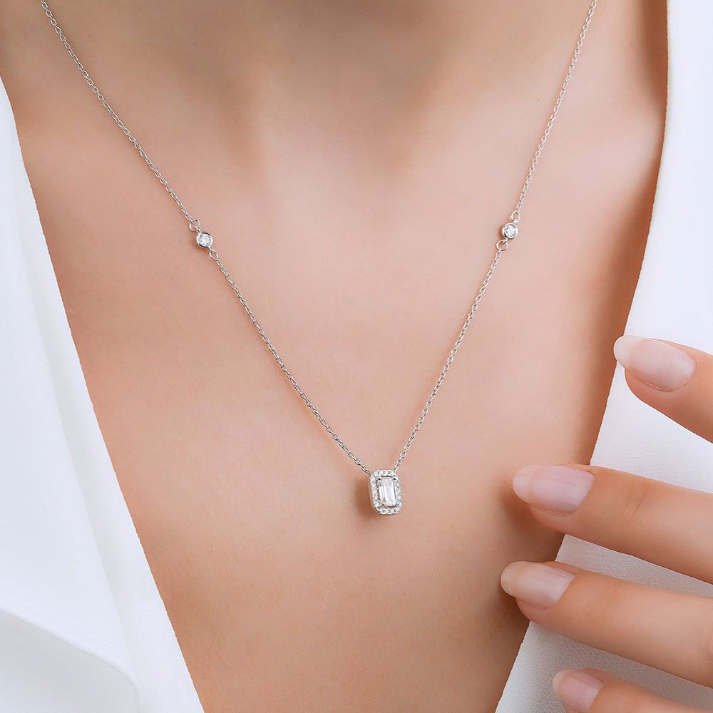 0.56 Karat Emerald Kesim Pırlanta Kolye - RNF0589 | Pırlanta Kolye | Ronaff Pırlanta | Tektaş Yüzük, Pırlanta Yüzük, Kolye, Küpe