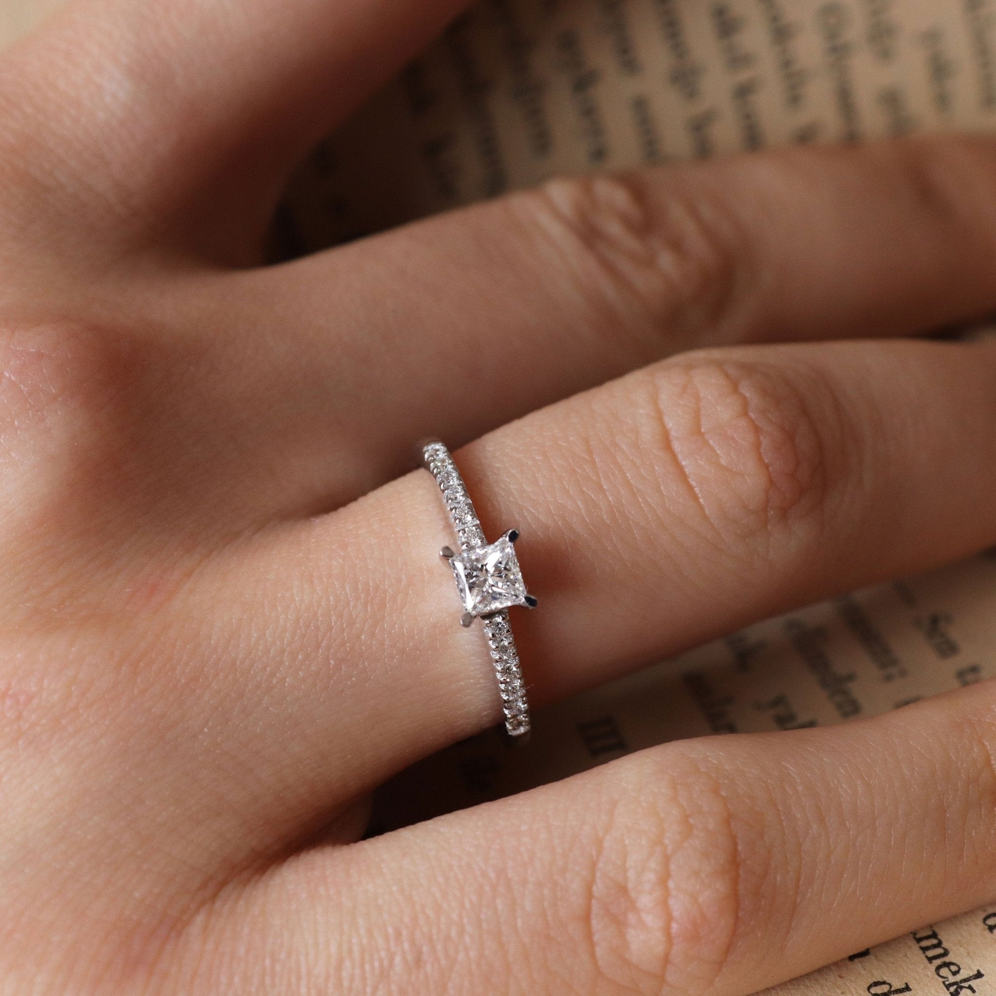 0.56 Karat Prenses Kesim GIA/HRD Sertifikalı Tektaş Pırlanta Yüzük - RNF0487 | Tektaş Pırlanta | Ronaff Pırlanta | Tektaş Yüzük, Pırlanta Yüzük, Kolye, Küpe