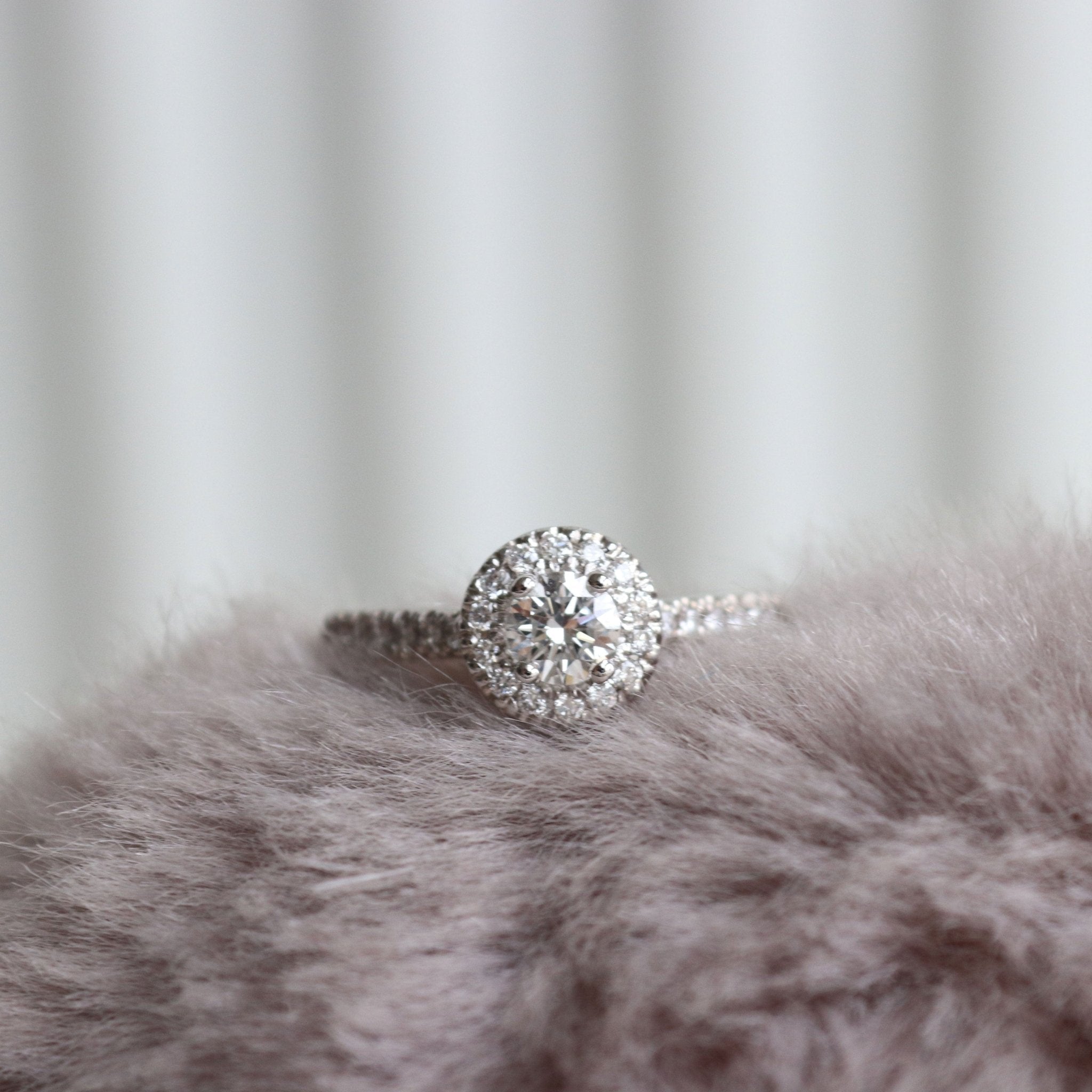 0.58 Karat Yuvarlak Kesim GIA/HRD Sertifikalı Tektaş Pırlanta Yüzük - RNF0226 | Tektaş Pırlanta | Ronaff Pırlanta | Tektaş Yüzük, Pırlanta Yüzük, Kolye, Küpe