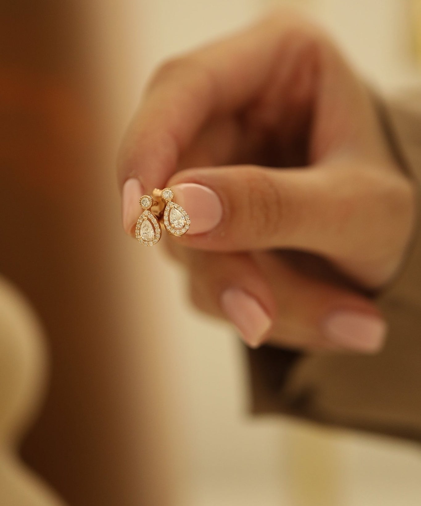 0.40 Karat Damla & 0.20 Karat Yuvarlak Kesim Pırlanta Küpe - RNF0678 | Pırlanta Küpe | Ronaff Pırlanta | Tektaş Yüzük, Pırlanta Yüzük, Kolye, Küpe