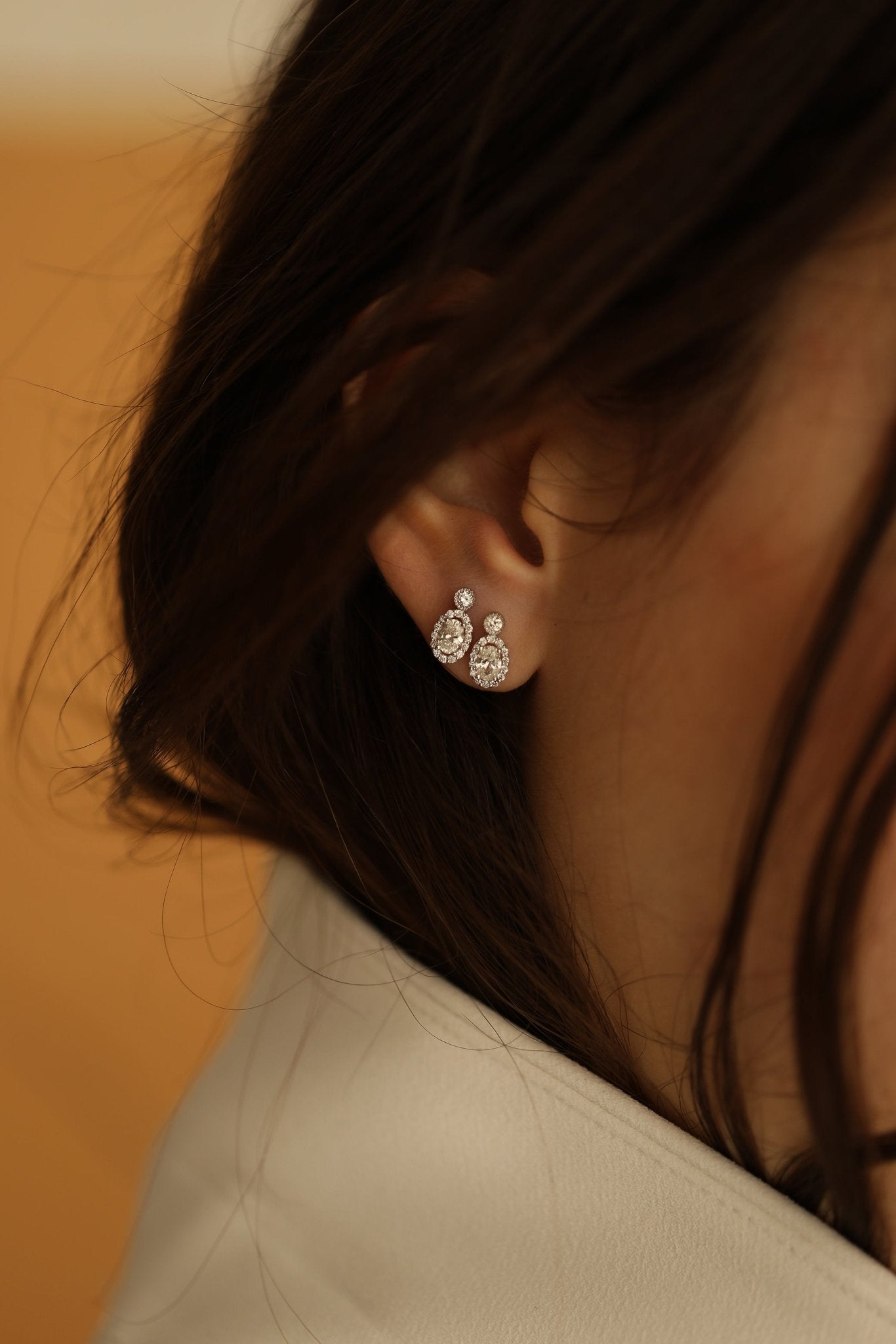 0.40 Karat Oval Kesim & 0.20 Karat Yuvarlak Kesim Pırlanta Küpe - RNF0679 | Pırlanta Küpe | Ronaff Pırlanta | Tektaş Yüzük, Pırlanta Yüzük, Kolye, Küpe