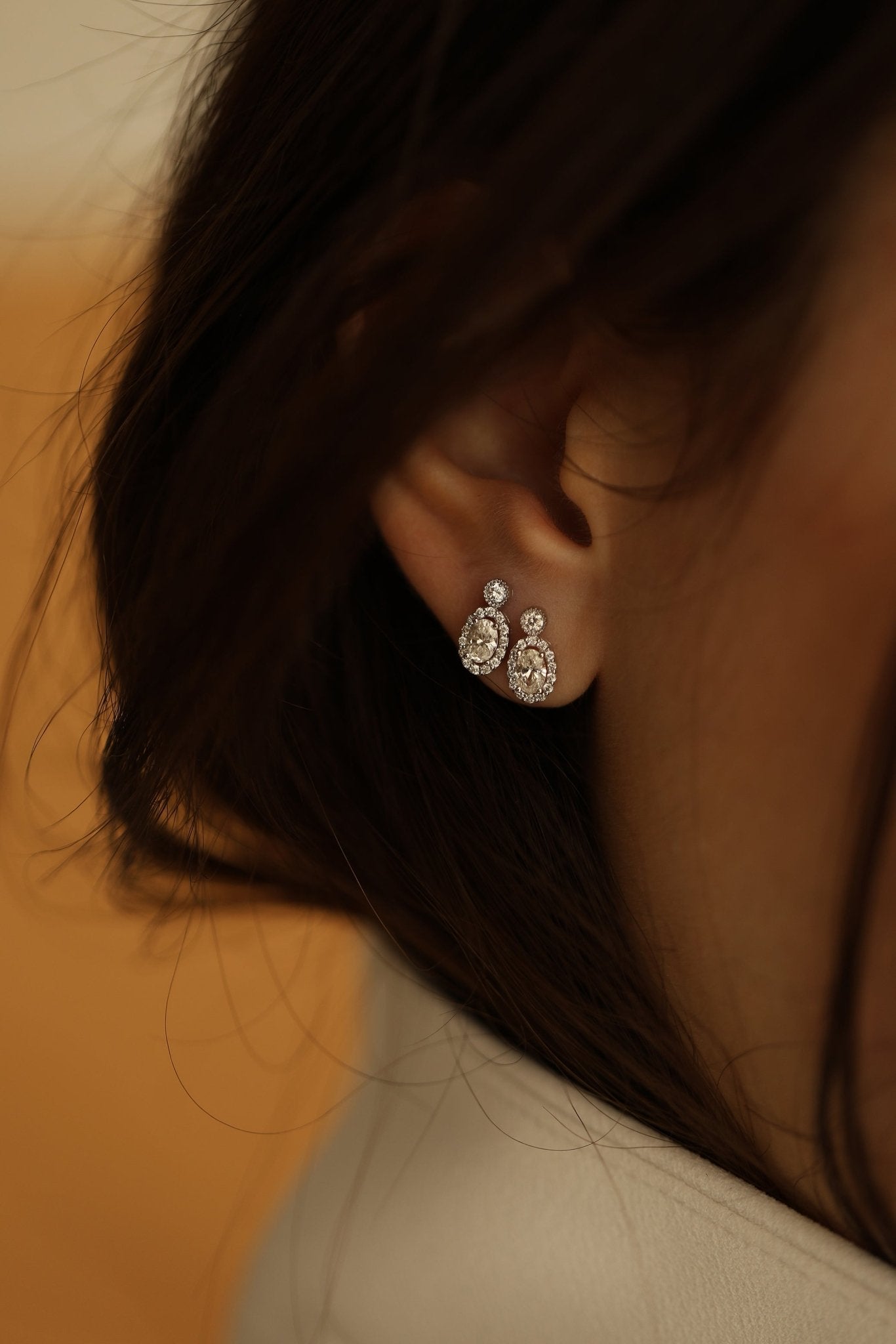 0.40 Karat Oval Kesim & 0.20 Karat Yuvarlak Kesim Pırlanta Küpe - RNF0679 | Pırlanta Küpe | Ronaff Pırlanta | Tektaş Yüzük, Pırlanta Yüzük, Kolye, Küpe