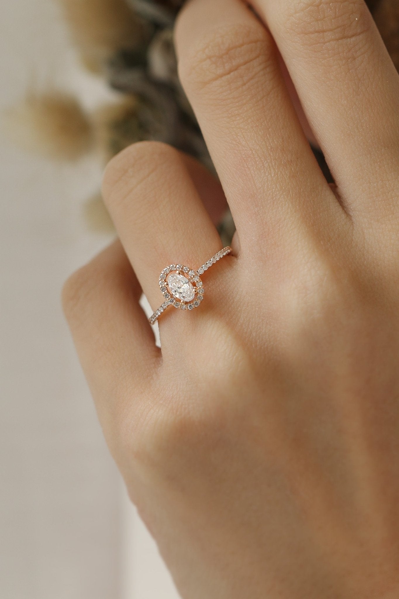 0.62 Karat Oval Kesim Halo Pırlanta Yüzük - RNF0647 | Tektaş Pırlanta | Ronaff Pırlanta | Tektaş Yüzük, Pırlanta Yüzük, Kolye, Küpe