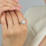 0.42 Karat Yuvarlak Kesim & 0.21 Karat Baget Kesim Pırlanta Tektaş Yüzük - RNF0750 | Pırlanta Yüzük | Ronaff Pırlanta | Tektaş Yüzük, Pırlanta Yüzük, Kolye, Küpe