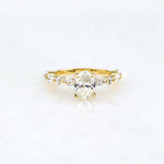 0.70 Karat Oval Kesim & 0.30 Karat Markiz Kesim & 0.12 Karat Yuvarlak Kesim GIA/HRD Sertifikalı Tektaş Pırlanta Markiz Kollu Yüzük - RNF0767 | Pırlanta Yüzük | Ronaff Pırlanta | Tektaş Yüzük, Pırlanta Yüzük, Kolye, Küpe