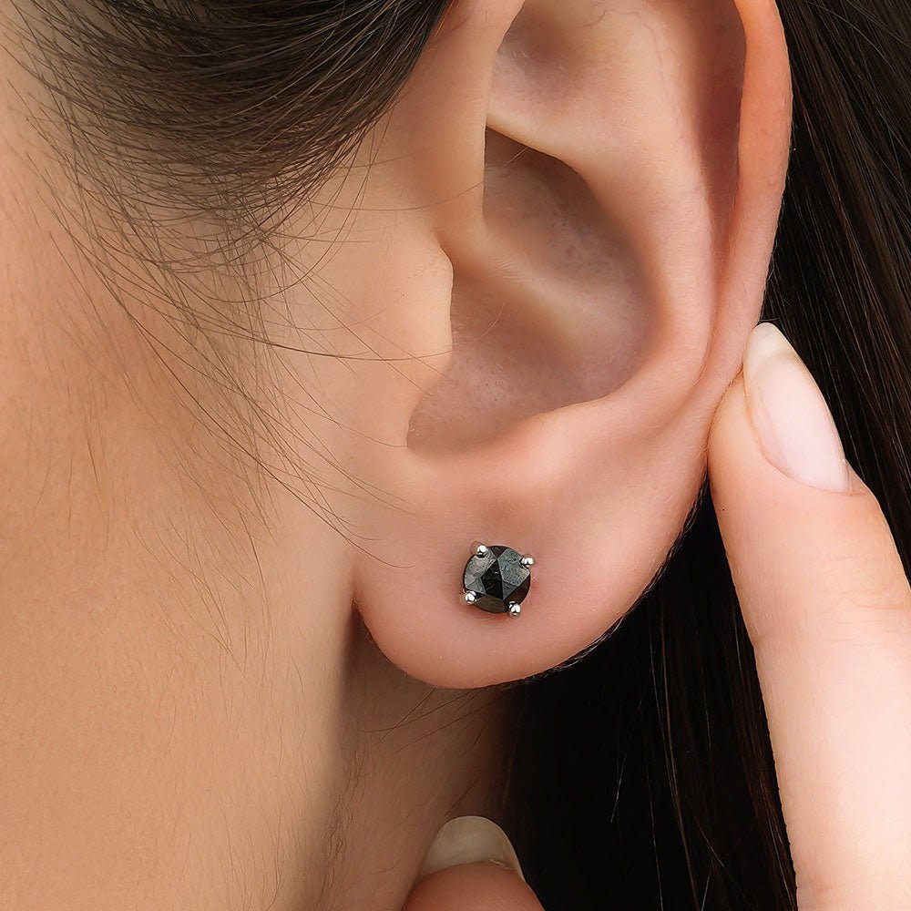 1.00 Karat Siyah Elmas Tektaş Küpe - RNF0651 | Pırlanta Küpe | Ronaff Pırlanta | Tektaş Yüzük, Pırlanta Yüzük, Kolye, Küpe