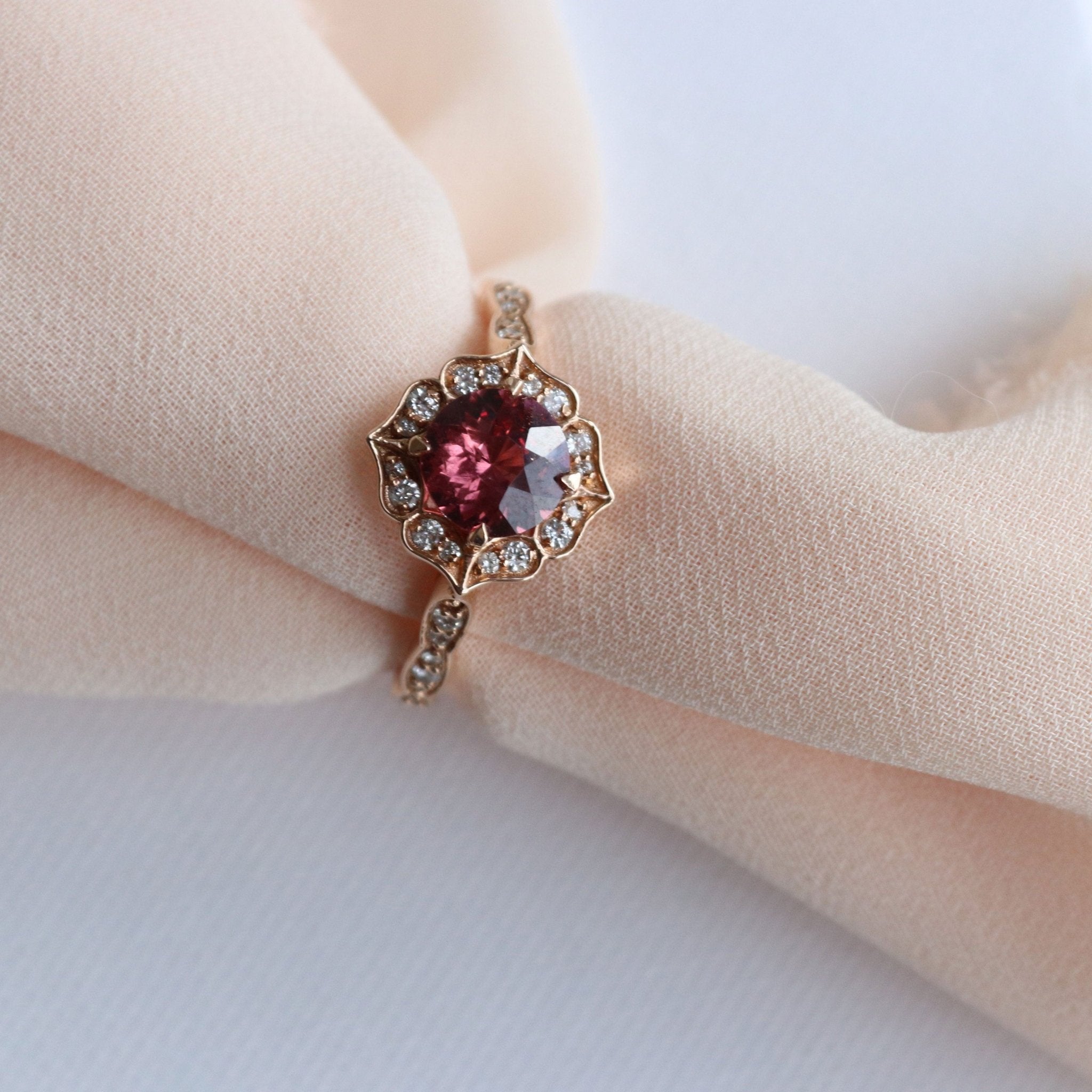 1.27 Karat Yuvarlak Turmalin Pırlantalı Yüzük - RNF0314 | Renkli Taşlı Yüzükler | Ronaff Pırlanta | Tektaş Yüzük, Pırlanta Yüzük, Kolye, Küpe