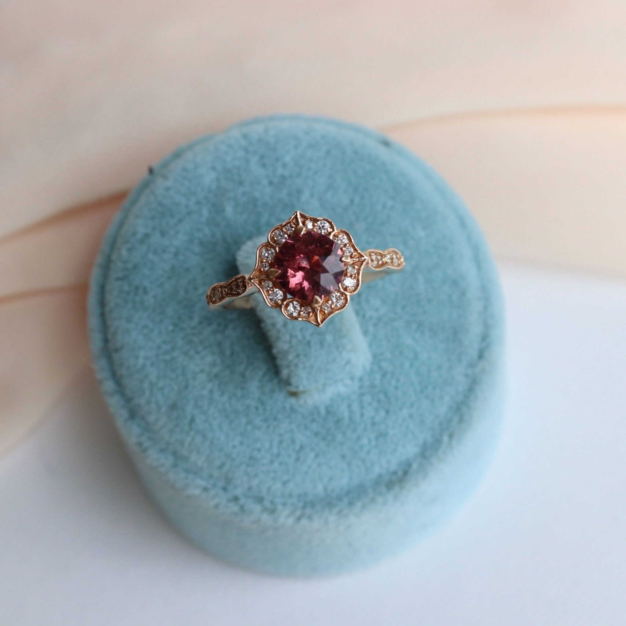 1.27 Karat Yuvarlak Turmalin Pırlantalı Yüzük - RNF0314 | Renkli Taşlı Yüzükler | Ronaff Pırlanta | Tektaş Yüzük, Pırlanta Yüzük, Kolye, Küpe