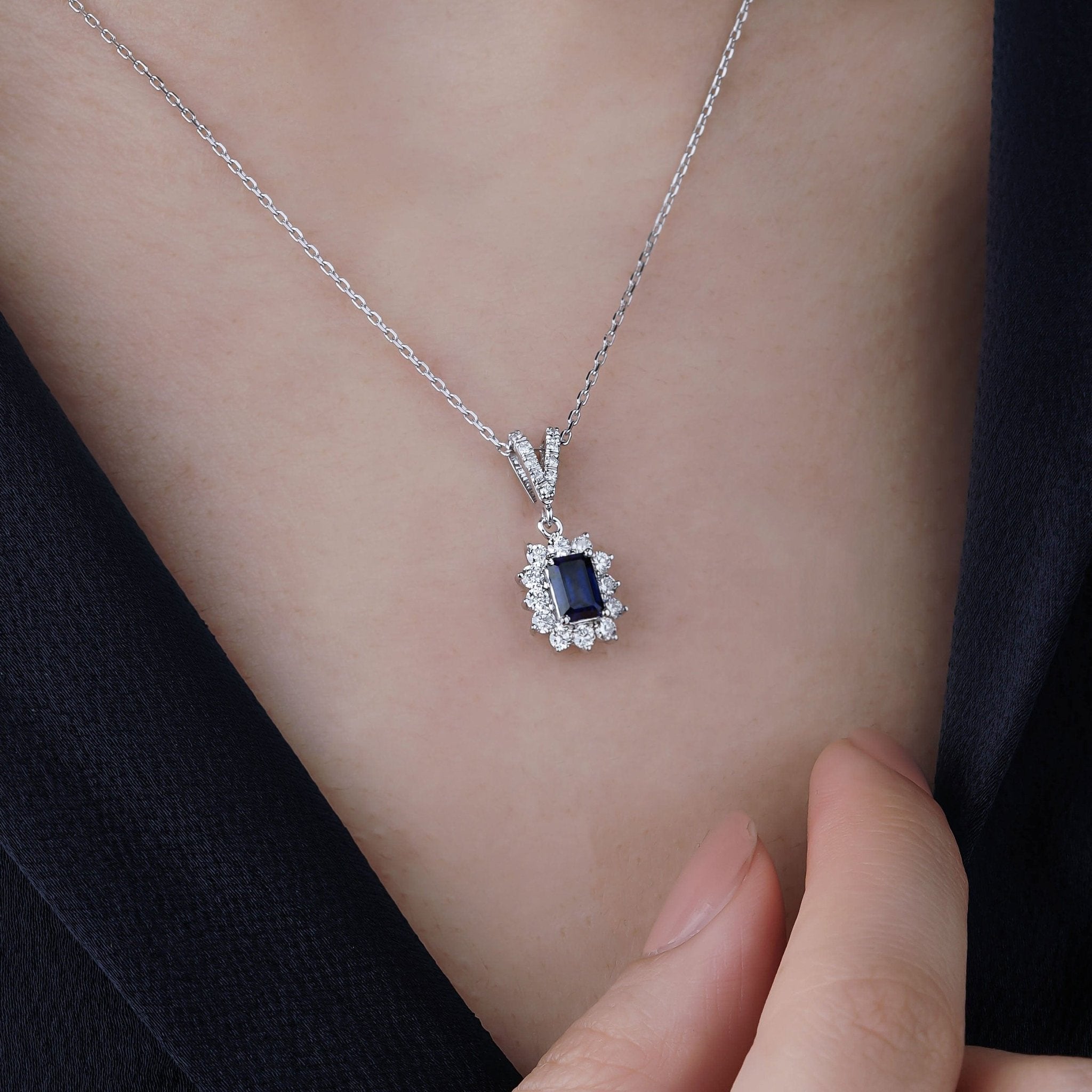 1.55 Karat Baget Kesim Safir Pırlantalı Kolye - RNF0356 | Renkli Taşlı Kolyeler | Ronaff Pırlanta | Tektaş Yüzük, Pırlanta Yüzük, Kolye, Küpe