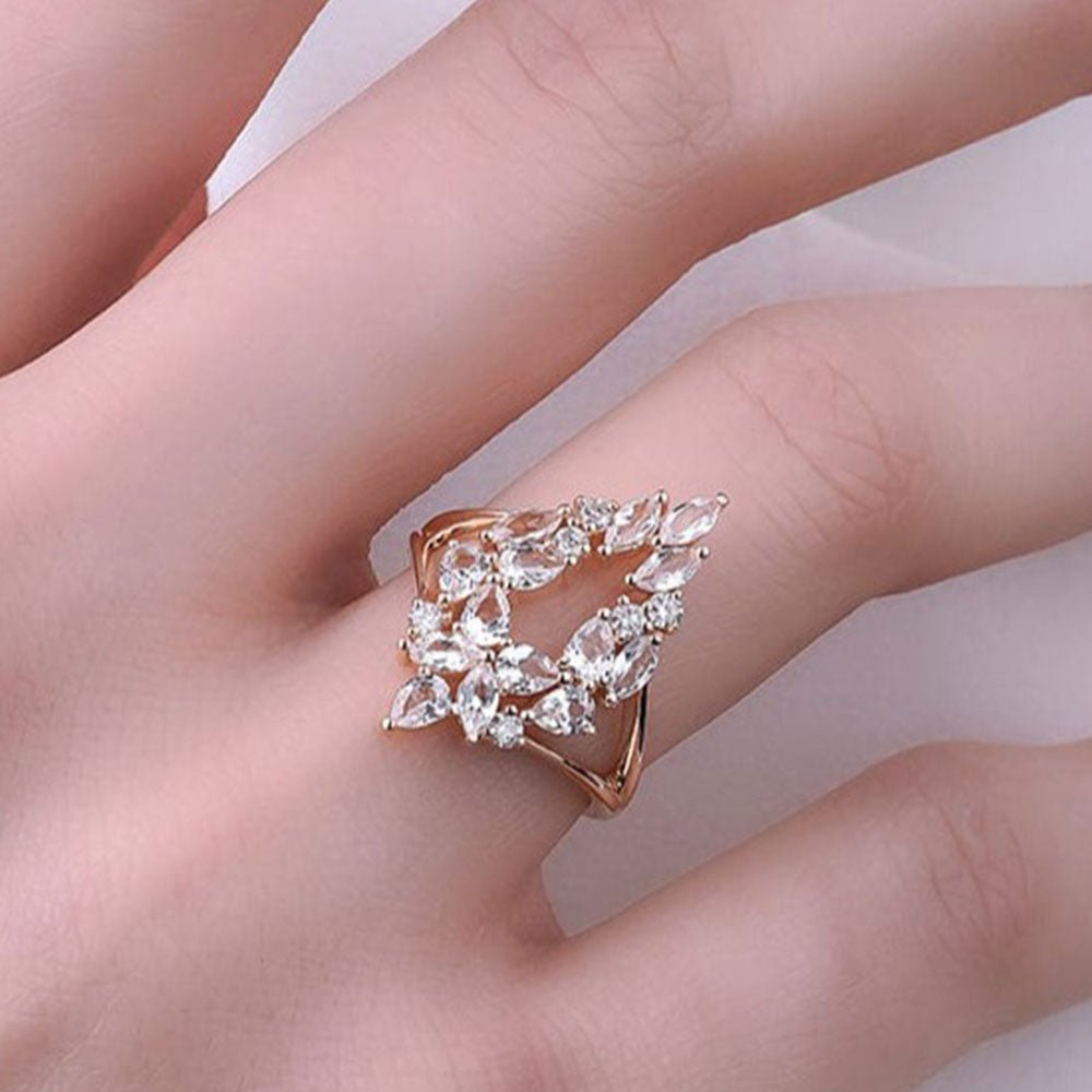 2.28 Karat Beyaz Safir ve Pırlantalı Tasarım Yüzük - RNF0531 | Renkli Taşlı Yüzükler | Ronaff Pırlanta | Tektaş Yüzük, Pırlanta Yüzük, Kolye, Küpe