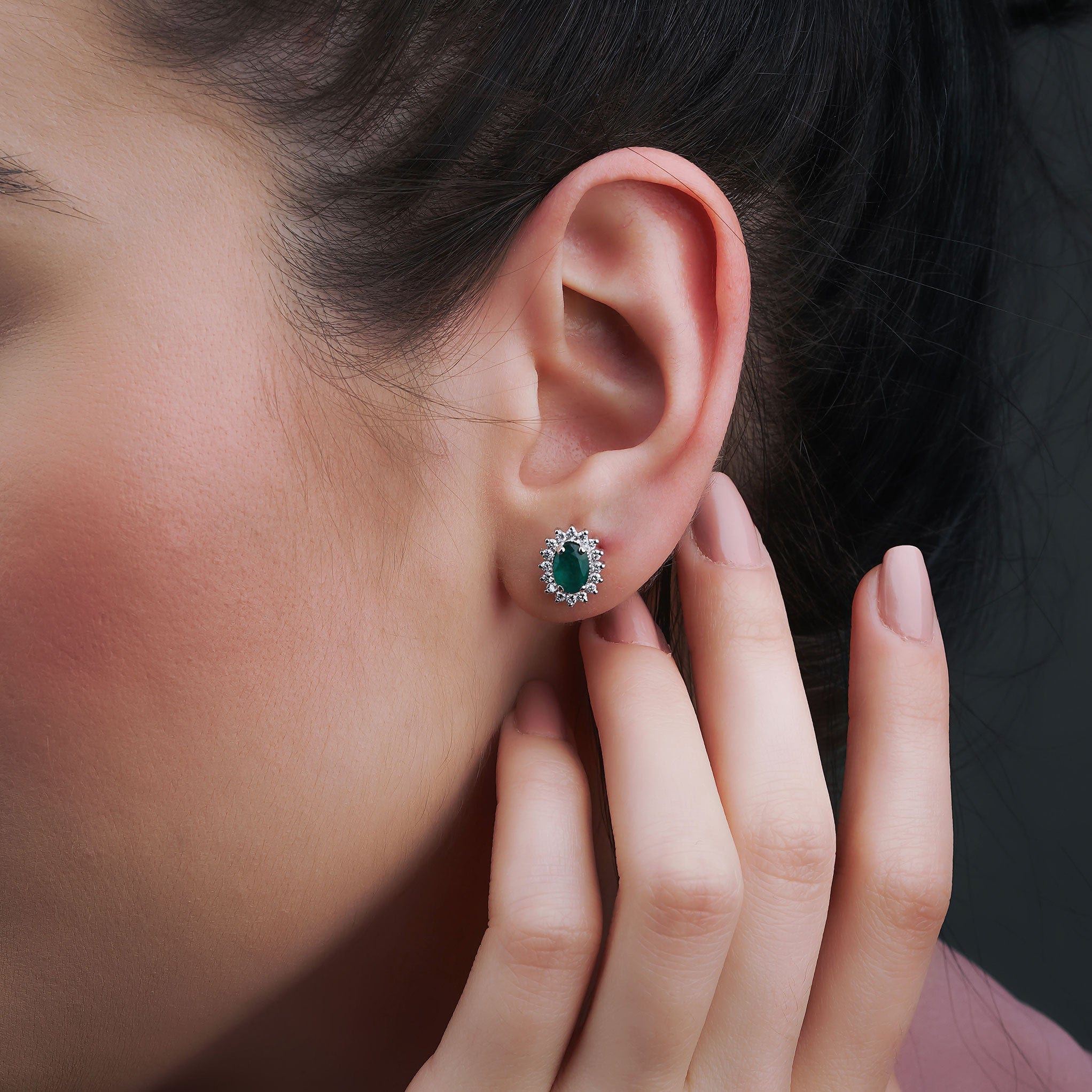 2.40 Karat Oval Kesim Zümrüt Pırlantalı Küpe - RNF0384 | Renkli Taşlı Küpe | Ronaff Pırlanta | Tektaş Yüzük, Pırlanta Yüzük, Kolye, Küpe