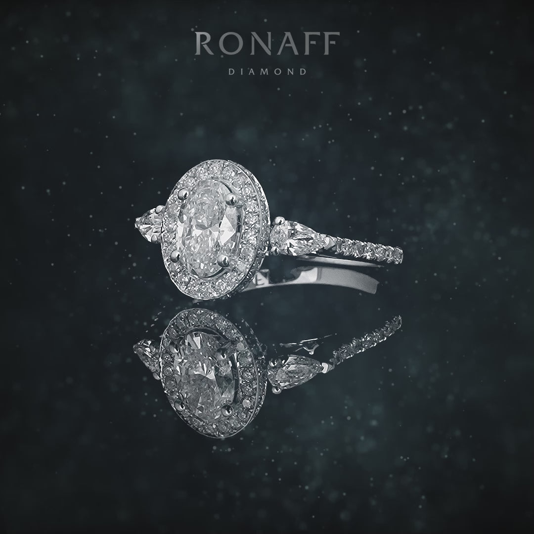 18 Ayar Beyaz Altın 0.75 ct Oval GIA Pırlantalı & 0.20 ct 2 adet Damla Pırlantalı Özel Tasarım Pırlanta Tektaş & Teklif Yüzüğü