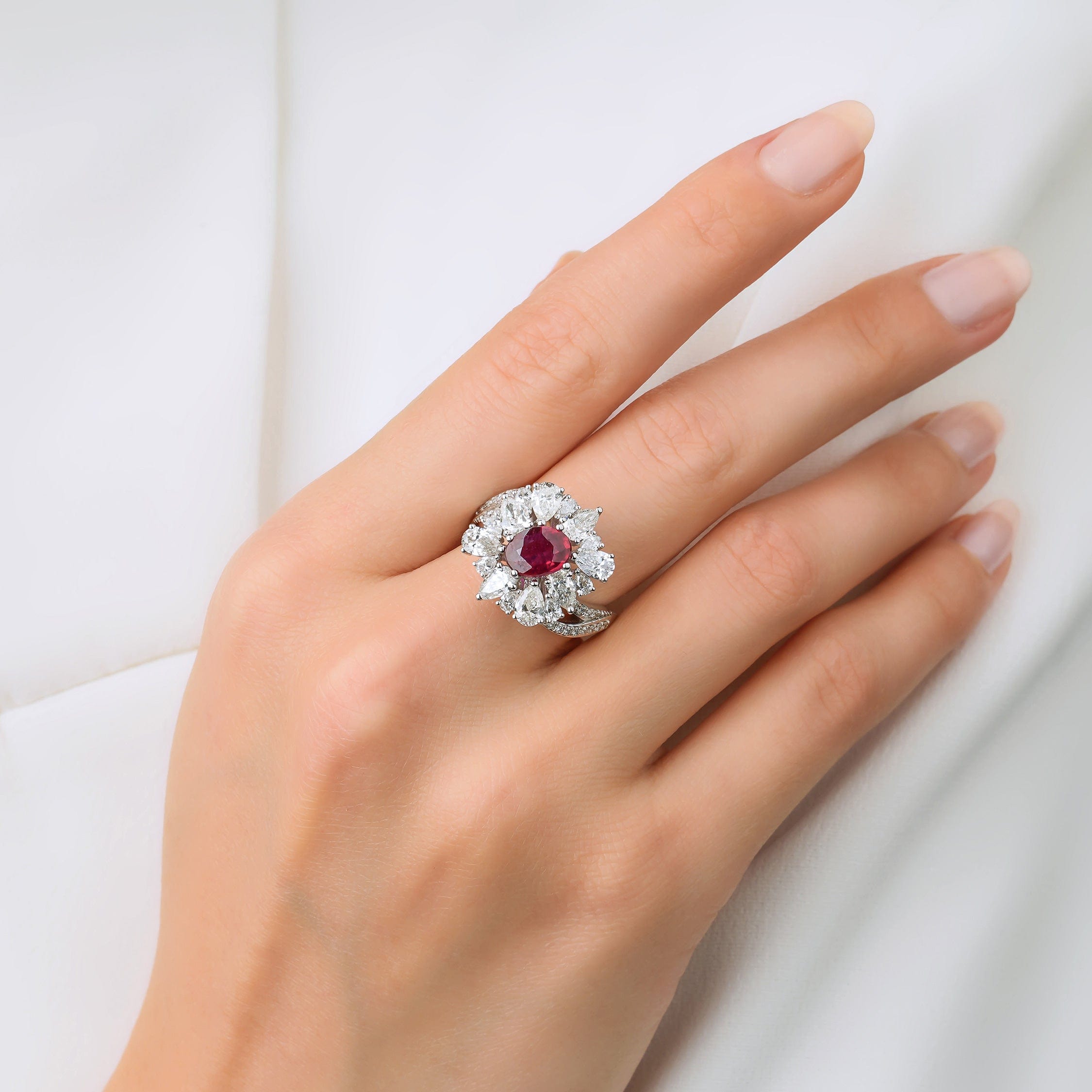 6.23 Karat Yakut & Damla Pırlantalı Etna Yüzük - RNF0620 | Tasarım Yüzük | Ronaff Pırlanta | Tektaş Yüzük, Pırlanta Yüzük, Kolye, Küpe