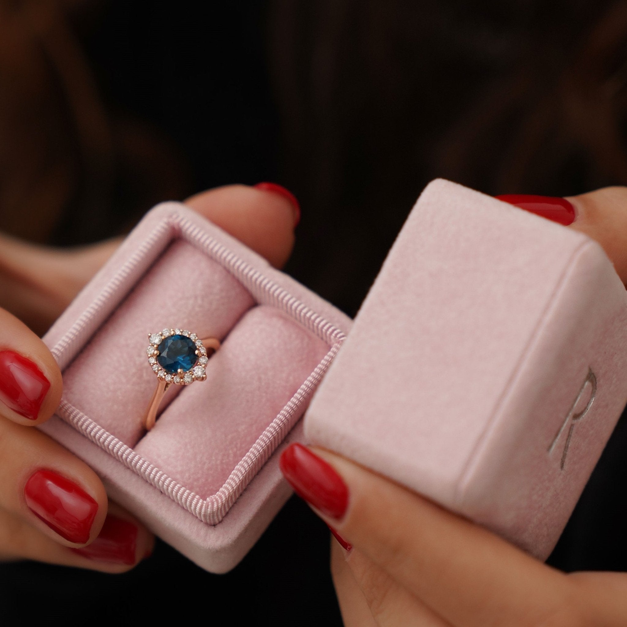 1.67 Karat London Blue Topaz Pırlantalı Yüzük - RNF0140 | Renkli Pırlantalı Yüzükler | Ronaff Pırlanta | Tektaş Yüzük, Pırlanta Yüzük, Kolye, Küpe