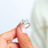 1.50 Karat Oval Merkez & 0.60 Karat Oval Yan & 0.40 Karat Yuvarlak Kenar Pırlanta Tektaş Yüzük - RNF0869 | Tektaş Pırlanta | Ronaff Pırlanta | Tektaş Yüzük, Pırlanta Yüzük, Kolye, Küpe