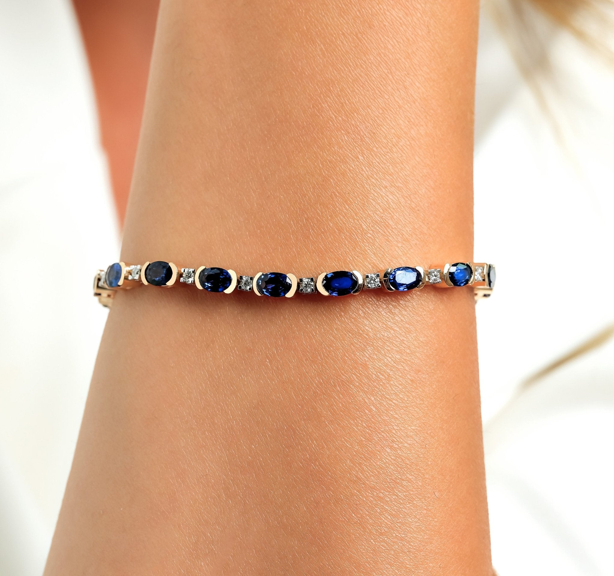 10.80 Karat Oval Kesim Safir & 0.34 Karat Pırlanta Tasarım Bileklik - RNF0891 | Pırlanta Bileklik | Ronaff Pırlanta | Tektaş Yüzük, Pırlanta Yüzük, Kolye, Küpe