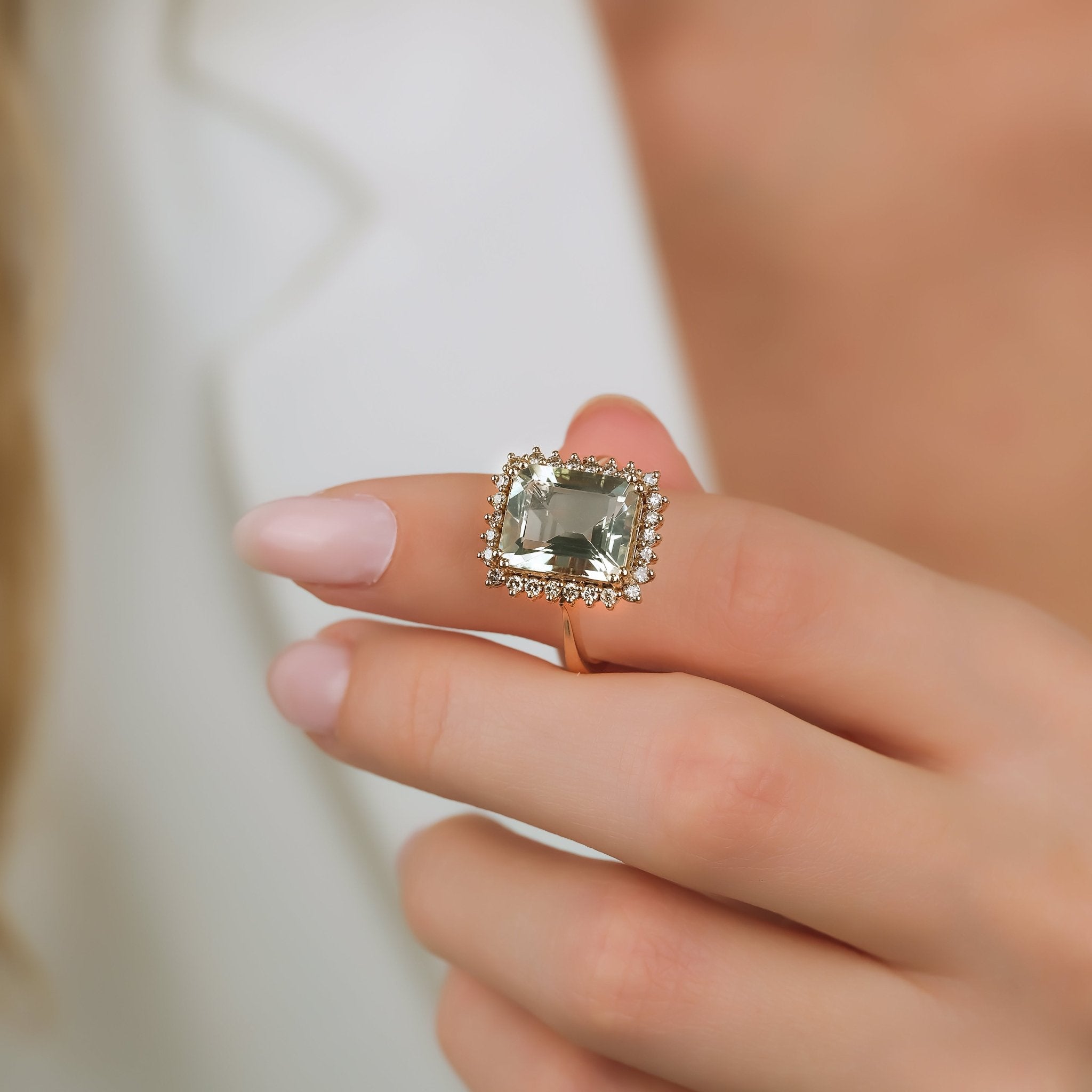 3.22 Karat Yeşil Ametist & 0.30 Karat Kenar Tasarım Pırlantalı Yüzük - RNF0817 | Renkli Taşlı Yüzükler | Ronaff Pırlanta | Tektaş Yüzük, Pırlanta Yüzük, Kolye, Küpe