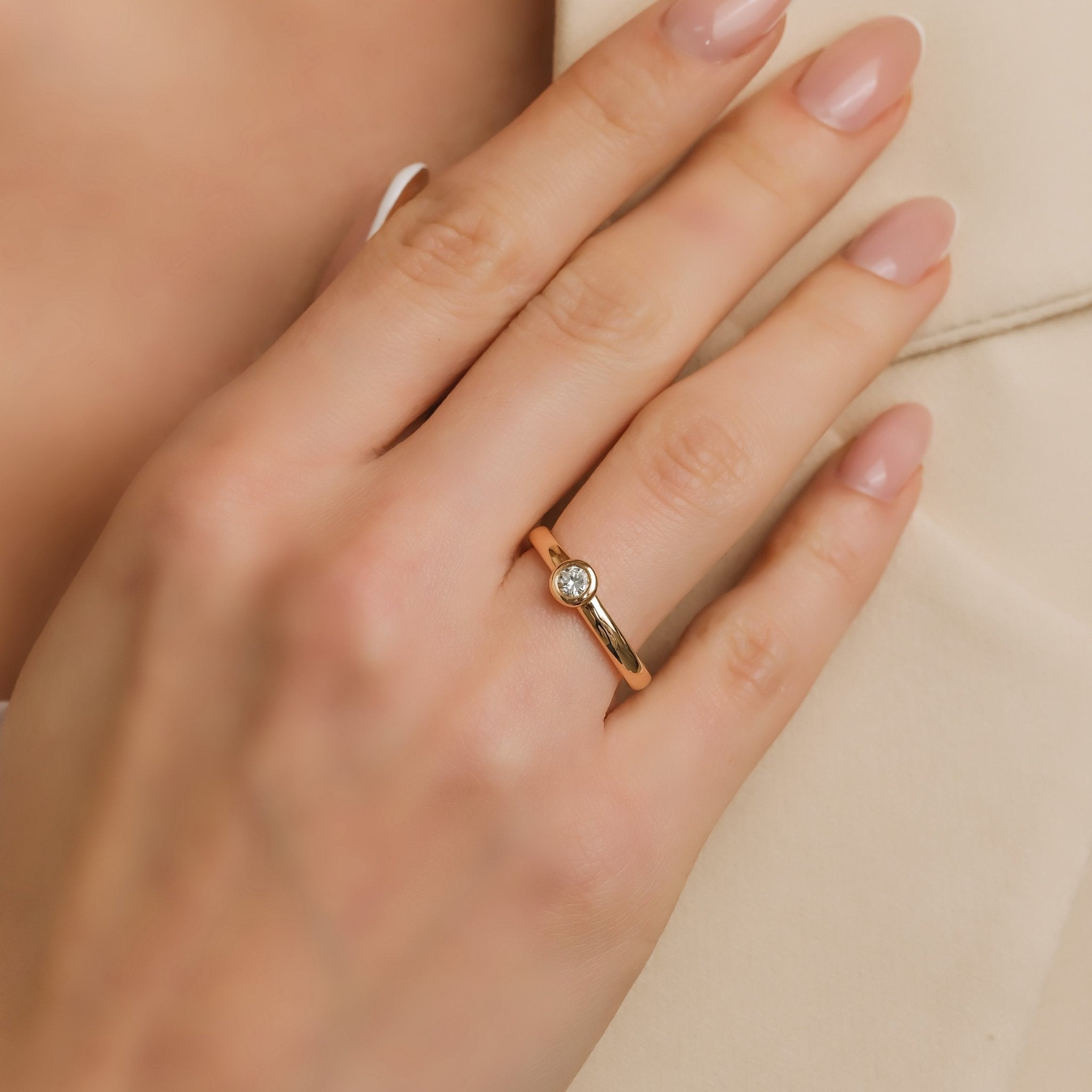 0.25 Karat Yuvarlak Kesim Tektaş Yüzük | Tektaş Yüzükler | Ronaff Pırlanta | Tektaş Yüzük, Pırlanta Yüzük, Kolye, Küpe