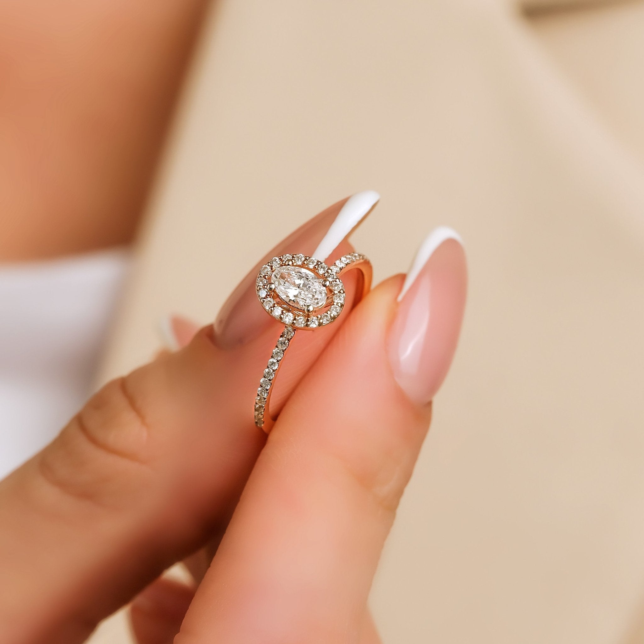 0.62 Karat Oval Kesim Halo Pırlanta Yüzük - RNF0647 | Tektaş Pırlanta | Ronaff Pırlanta | Tektaş Yüzük, Pırlanta Yüzük, Kolye, Küpe