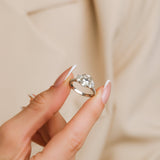 1.50 Karat Oval Merkez & 0.60 Karat Oval Yan & 0.40 Karat Yuvarlak Kenar Pırlanta Tektaş Yüzük - RNF0869 | Tektaş Pırlanta | Ronaff Pırlanta | Tektaş Yüzük, Pırlanta Yüzük, Kolye, Küpe