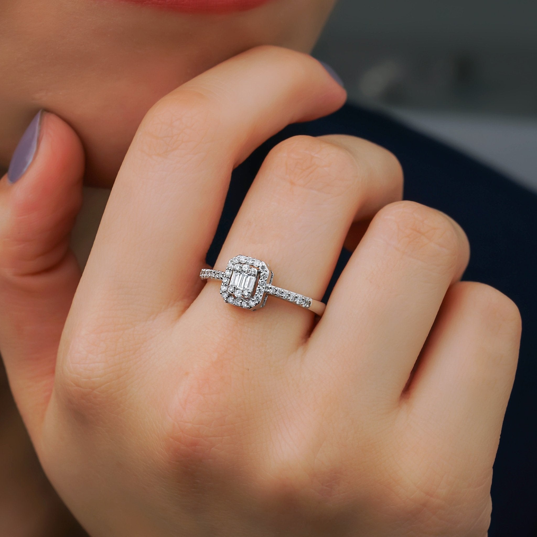 0.35 Karat Yuvarlak Kesim & 0.09 Karat Baget Kesim Pırlanta Tektaş Yüzük - RNF0748 | Pırlanta Yüzük | Ronaff Pırlanta | Tektaş Yüzük, Pırlanta Yüzük, Kolye, Küpe