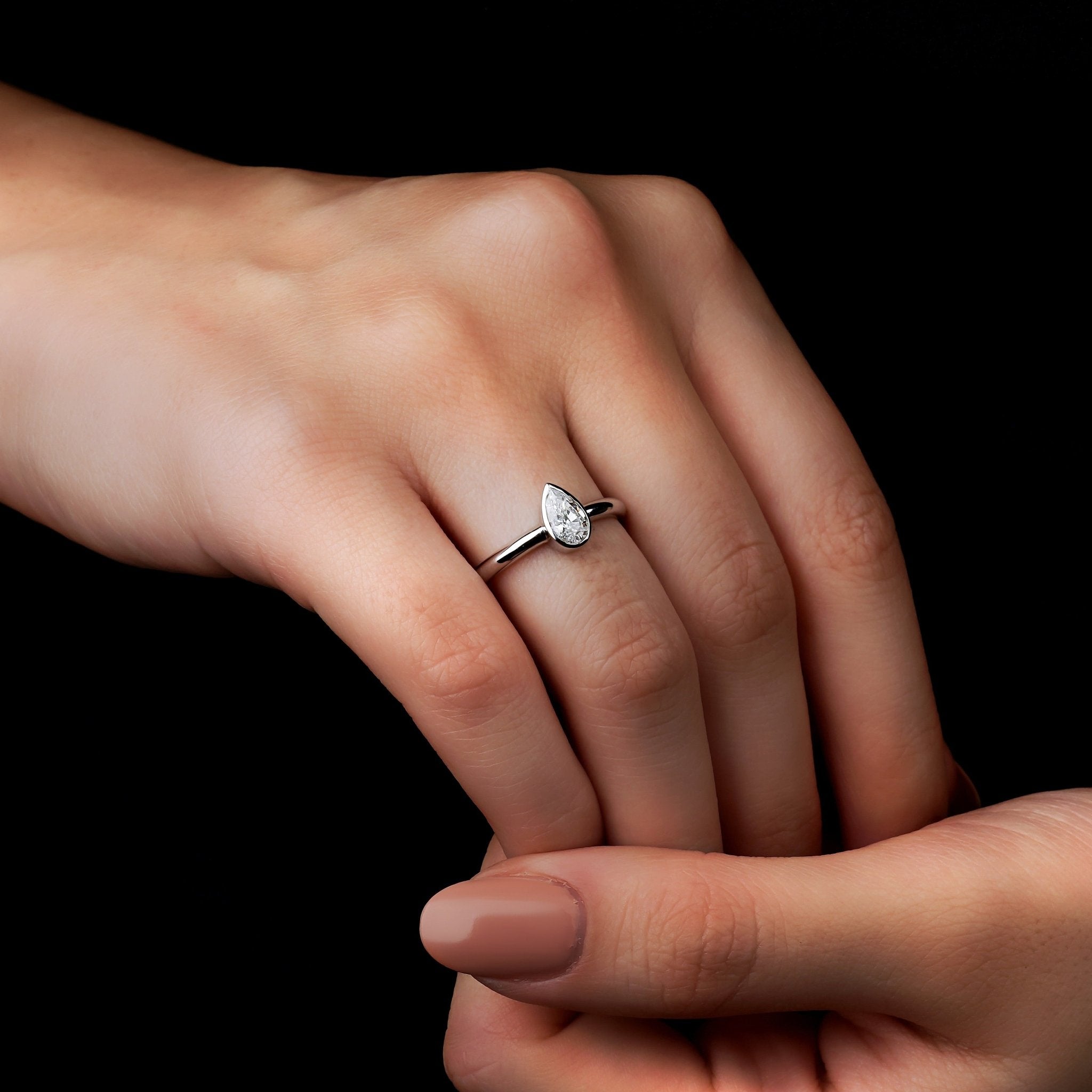 0.60 Karat Damla Kesim GIA/HRD Sertifikalı Pırlanta Tektaş Yüzük - RNF0322 | Tektaş Pırlanta | Ronaff Pırlanta | Tektaş Yüzük, Pırlanta Yüzük, Kolye, Küpe