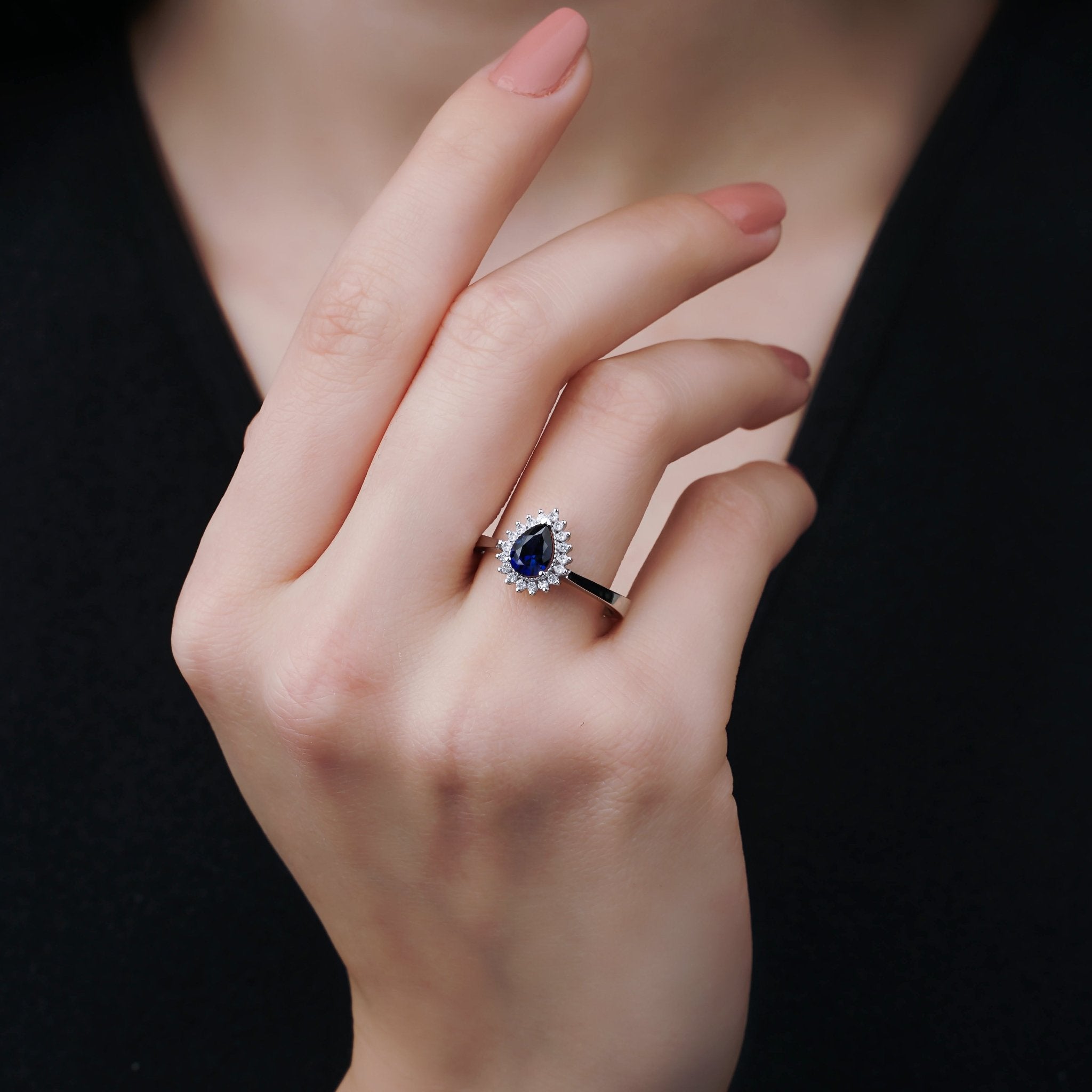 0.60 Karat Damla Safir & 0.12 Karat Pırlanta Yüzük - RNF0892 | Renkli Taşlı Yüzükler | Ronaff Pırlanta | Tektaş Yüzük, Pırlanta Yüzük, Kolye, Küpe